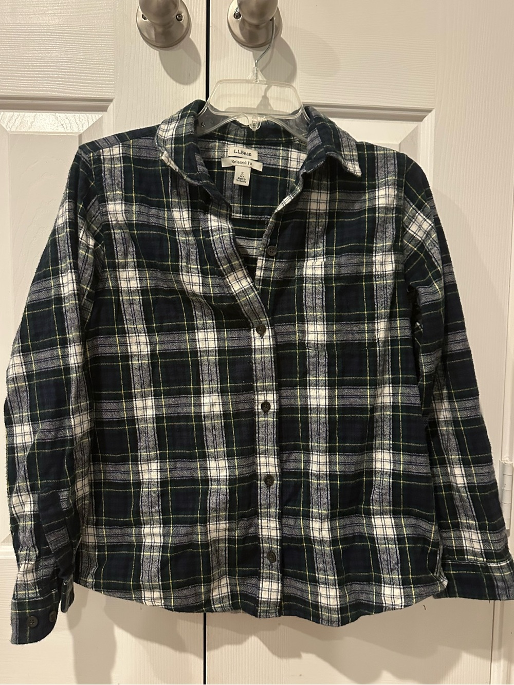L.L. Bean Petite Relaxed Fit Scotch Plaid Button-Down Flannel Shirt 100% Cotton